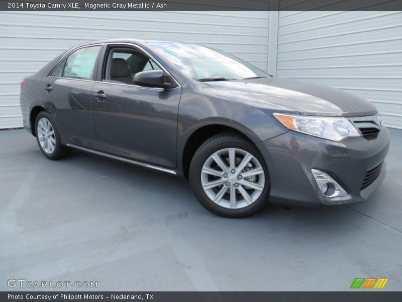 Magnetic Gray Metallic / Ash 2014 Toyota Camry XLE
