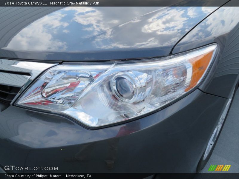 Magnetic Gray Metallic / Ash 2014 Toyota Camry XLE