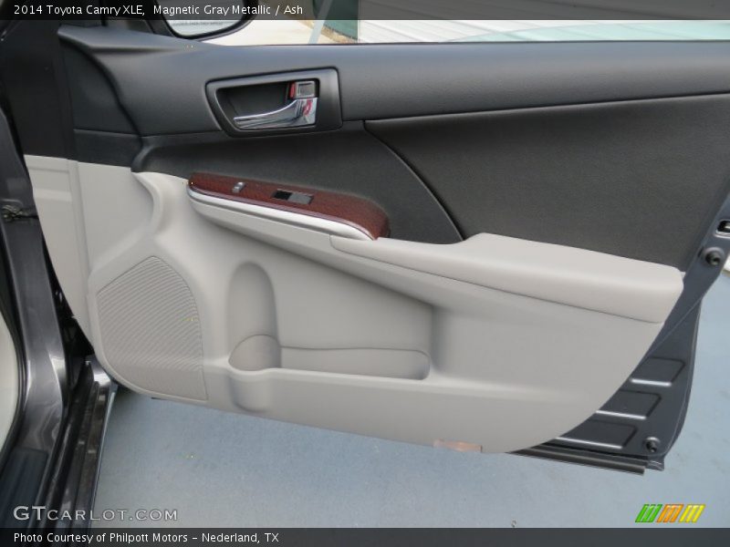 Magnetic Gray Metallic / Ash 2014 Toyota Camry XLE