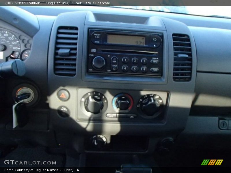Super Black / Charcoal 2007 Nissan Frontier SE King Cab 4x4