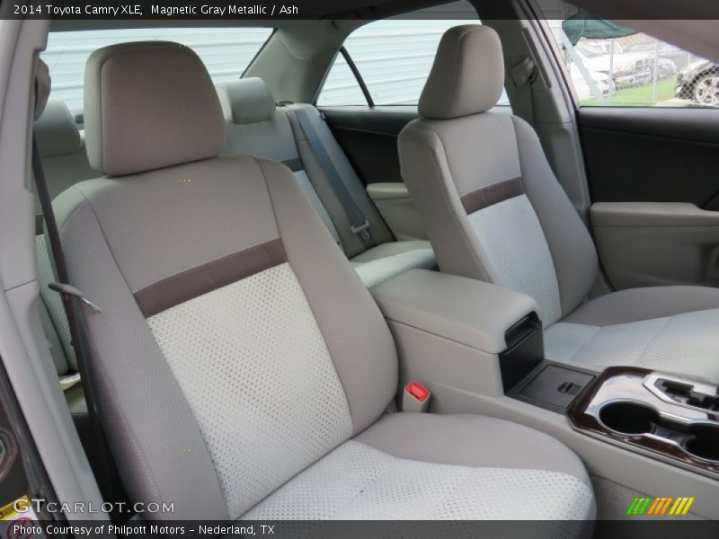 Magnetic Gray Metallic / Ash 2014 Toyota Camry XLE