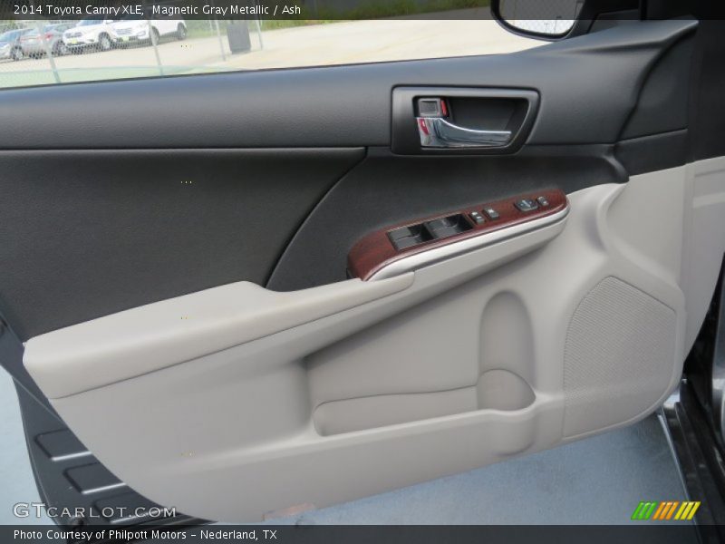 Magnetic Gray Metallic / Ash 2014 Toyota Camry XLE