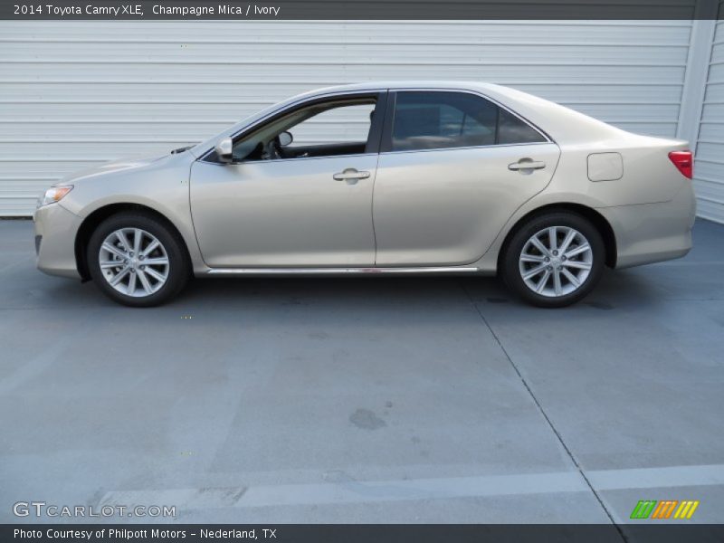 Champagne Mica / Ivory 2014 Toyota Camry XLE