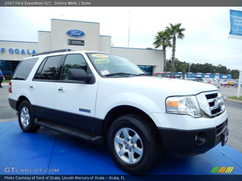Oxford White / Stone 2007 Ford Expedition XLT
