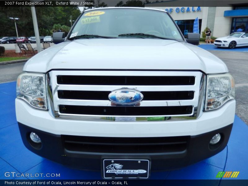 Oxford White / Stone 2007 Ford Expedition XLT