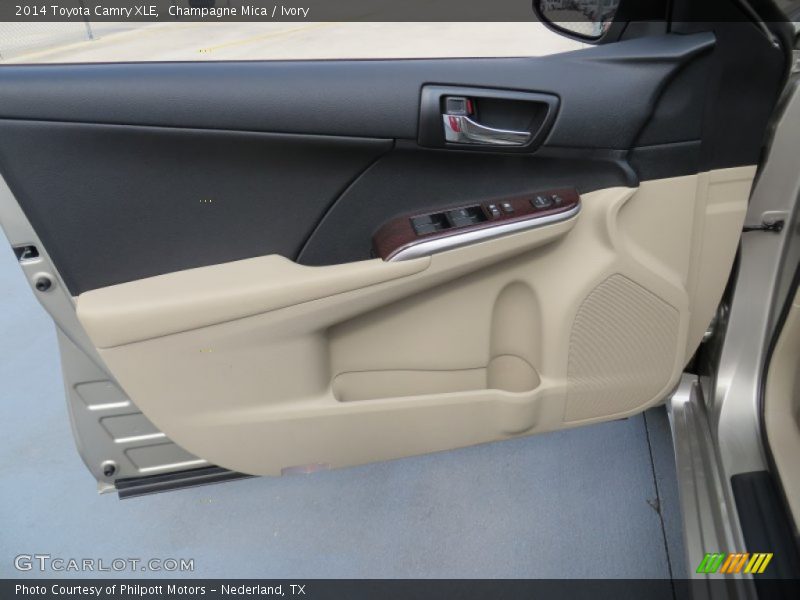 Champagne Mica / Ivory 2014 Toyota Camry XLE