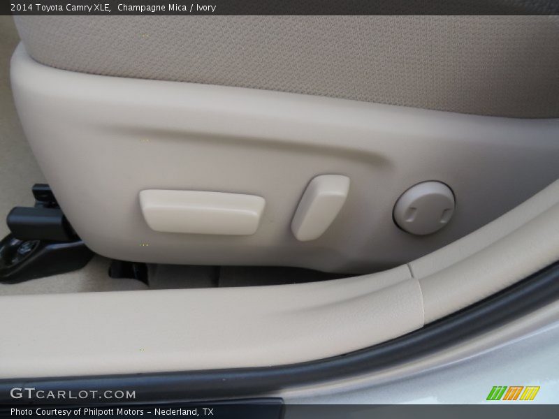 Champagne Mica / Ivory 2014 Toyota Camry XLE