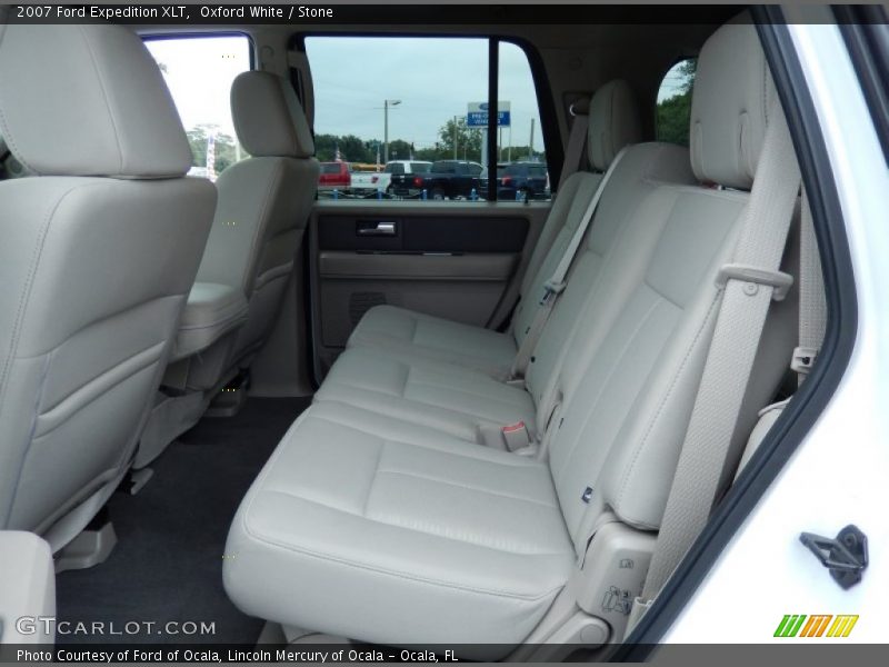 Oxford White / Stone 2007 Ford Expedition XLT