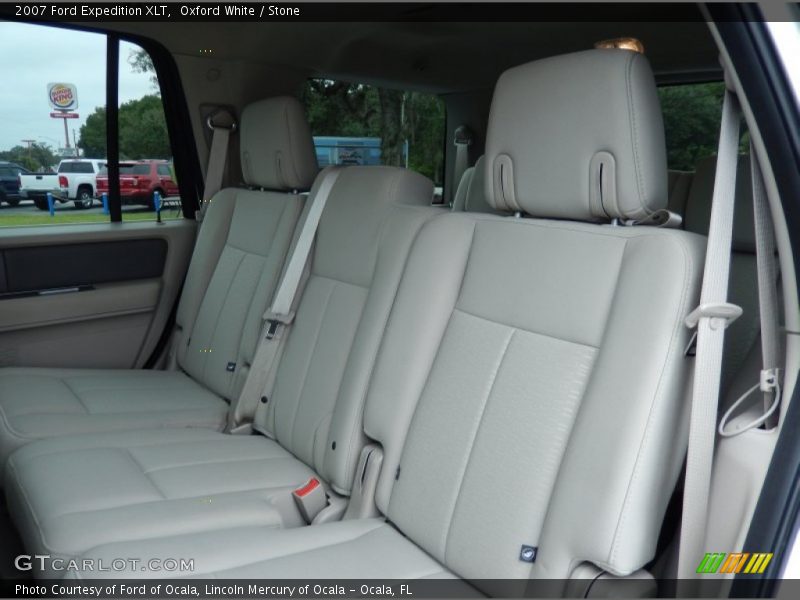 Oxford White / Stone 2007 Ford Expedition XLT
