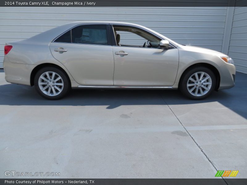 Champagne Mica / Ivory 2014 Toyota Camry XLE