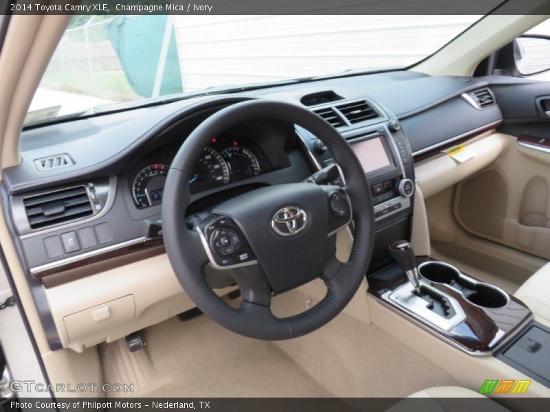 Champagne Mica / Ivory 2014 Toyota Camry XLE
