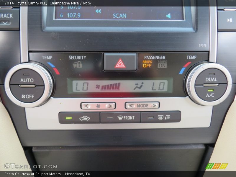 Champagne Mica / Ivory 2014 Toyota Camry XLE