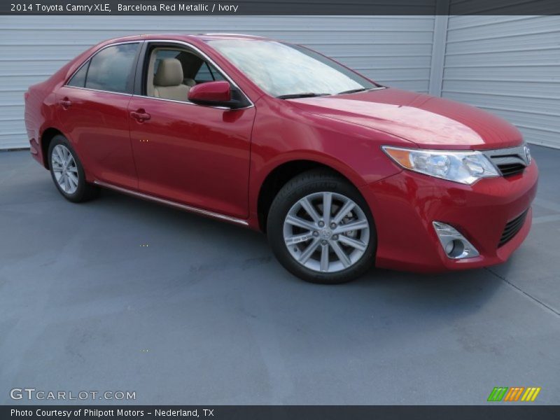 Barcelona Red Metallic / Ivory 2014 Toyota Camry XLE