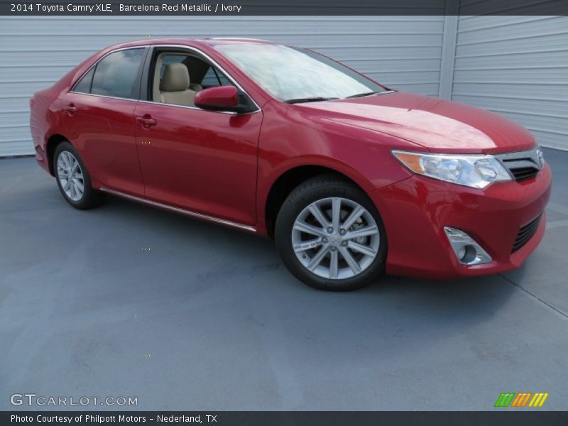 Barcelona Red Metallic / Ivory 2014 Toyota Camry XLE