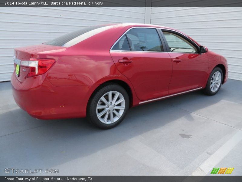 Barcelona Red Metallic / Ivory 2014 Toyota Camry XLE