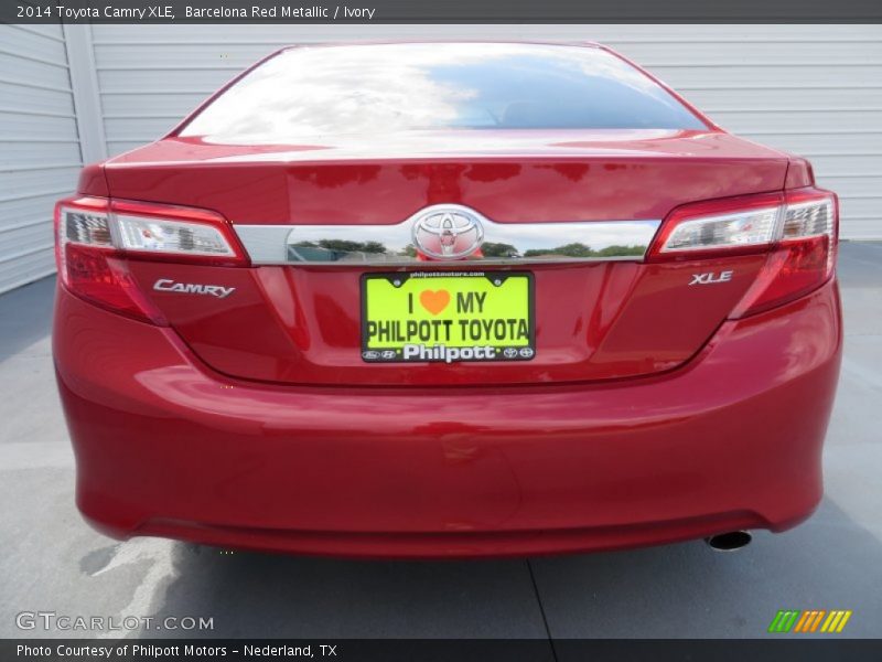 Barcelona Red Metallic / Ivory 2014 Toyota Camry XLE