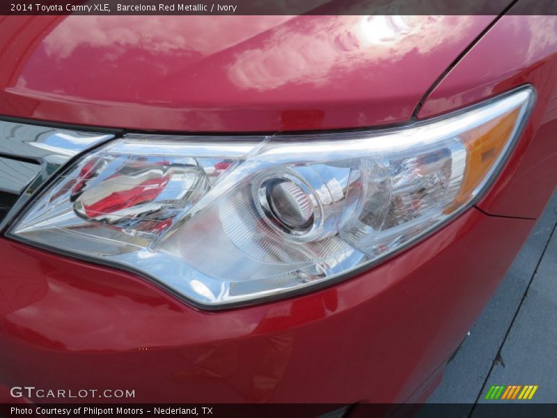 Barcelona Red Metallic / Ivory 2014 Toyota Camry XLE