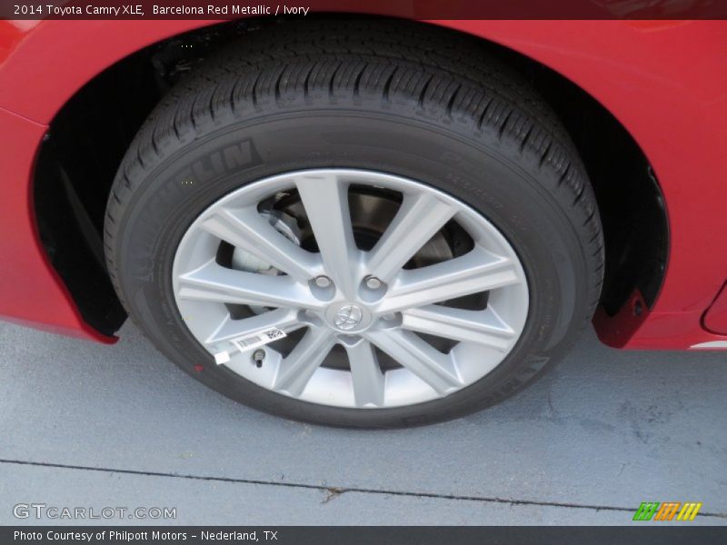 Barcelona Red Metallic / Ivory 2014 Toyota Camry XLE