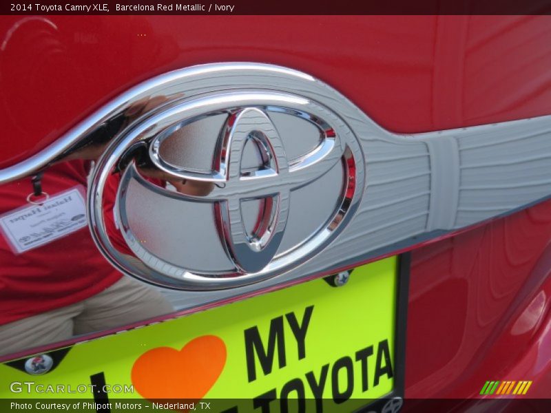 Barcelona Red Metallic / Ivory 2014 Toyota Camry XLE