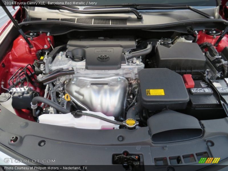 Barcelona Red Metallic / Ivory 2014 Toyota Camry XLE