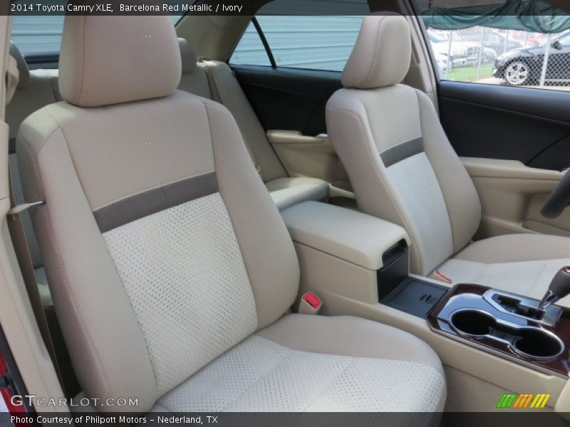 Barcelona Red Metallic / Ivory 2014 Toyota Camry XLE