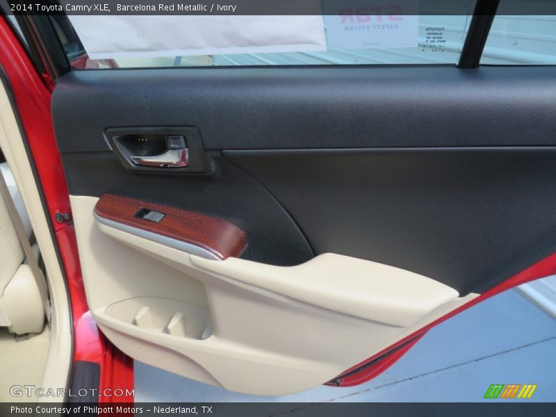 Barcelona Red Metallic / Ivory 2014 Toyota Camry XLE