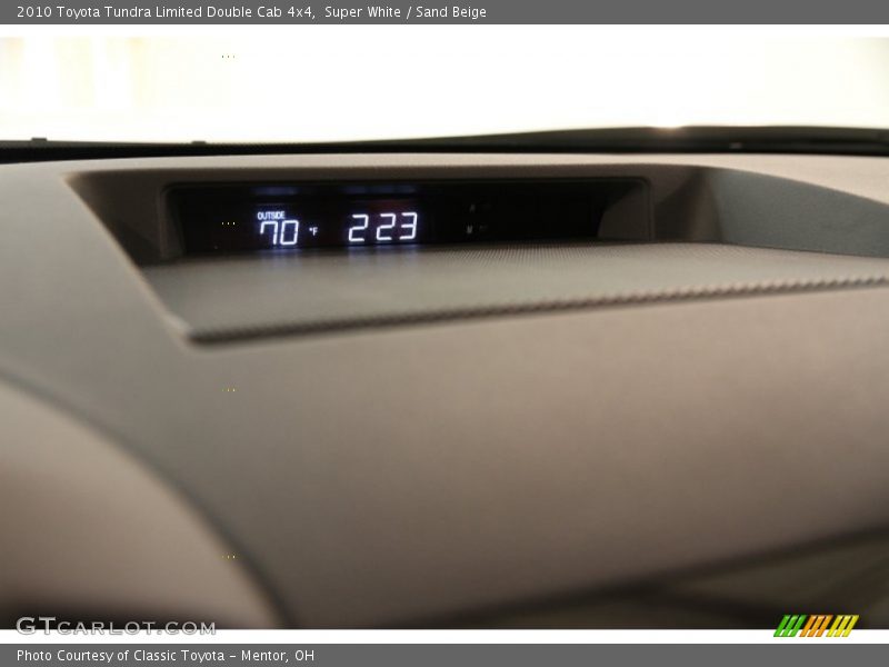 Super White / Sand Beige 2010 Toyota Tundra Limited Double Cab 4x4