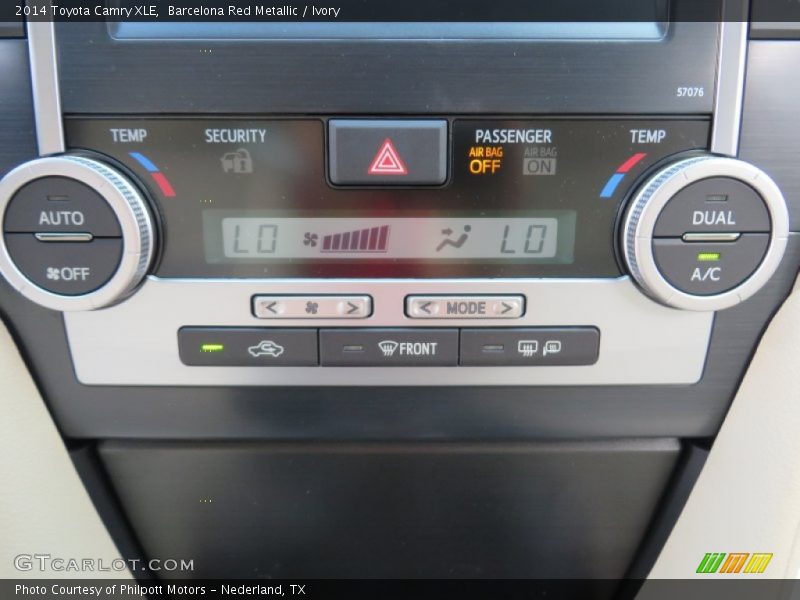 Barcelona Red Metallic / Ivory 2014 Toyota Camry XLE