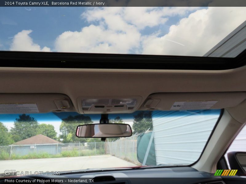 Barcelona Red Metallic / Ivory 2014 Toyota Camry XLE
