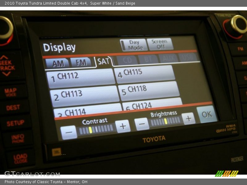 Super White / Sand Beige 2010 Toyota Tundra Limited Double Cab 4x4