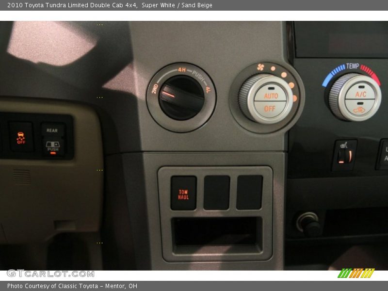 Super White / Sand Beige 2010 Toyota Tundra Limited Double Cab 4x4