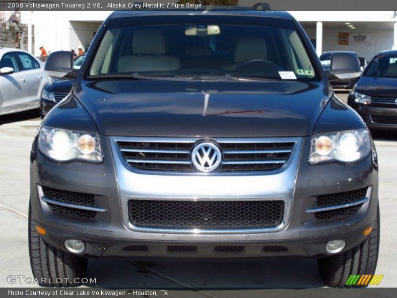 Alaska Grey Metallic / Pure Beige 2008 Volkswagen Touareg 2 V8