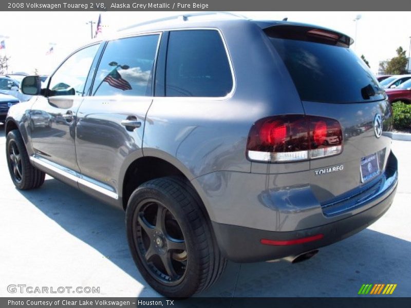 Alaska Grey Metallic / Pure Beige 2008 Volkswagen Touareg 2 V8