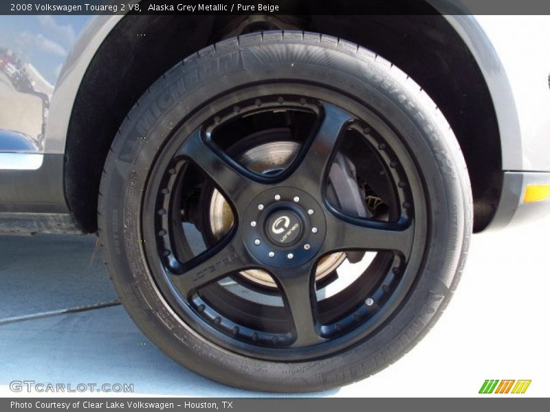Alaska Grey Metallic / Pure Beige 2008 Volkswagen Touareg 2 V8