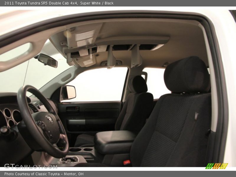 Super White / Black 2011 Toyota Tundra SR5 Double Cab 4x4