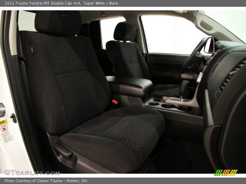 Super White / Black 2011 Toyota Tundra SR5 Double Cab 4x4