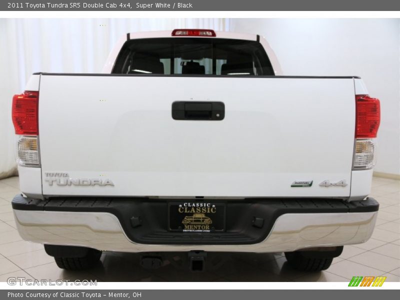 Super White / Black 2011 Toyota Tundra SR5 Double Cab 4x4
