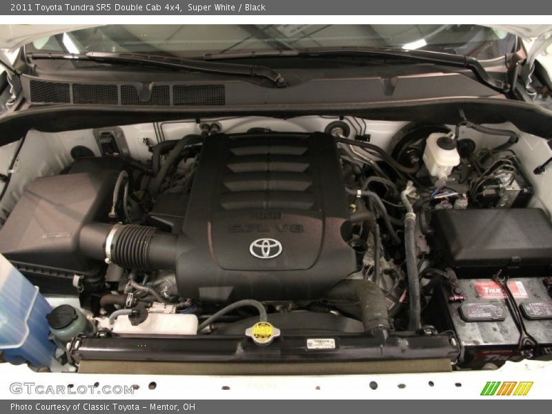 Super White / Black 2011 Toyota Tundra SR5 Double Cab 4x4
