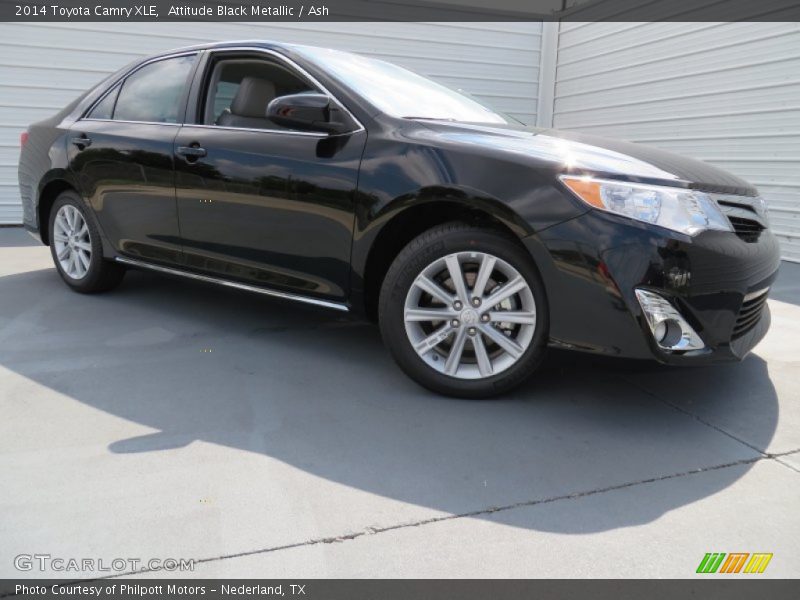Attitude Black Metallic / Ash 2014 Toyota Camry XLE