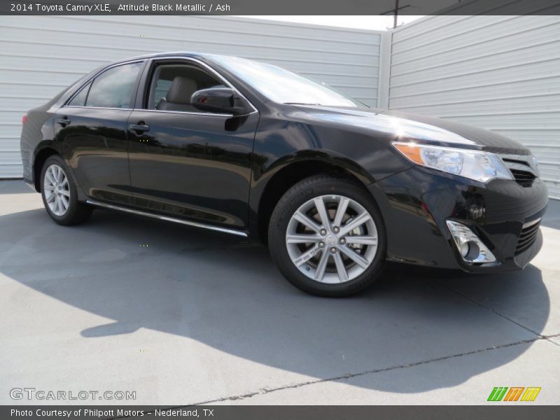 Attitude Black Metallic / Ash 2014 Toyota Camry XLE