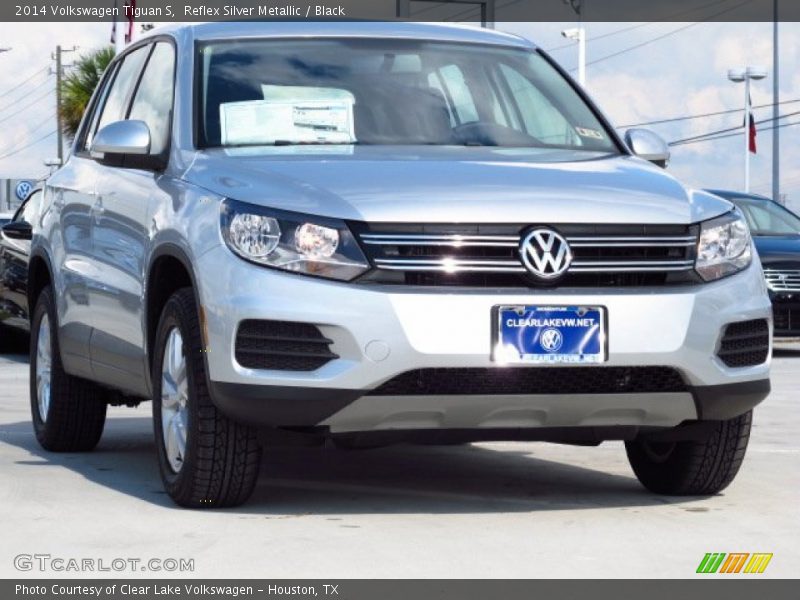 Reflex Silver Metallic / Black 2014 Volkswagen Tiguan S