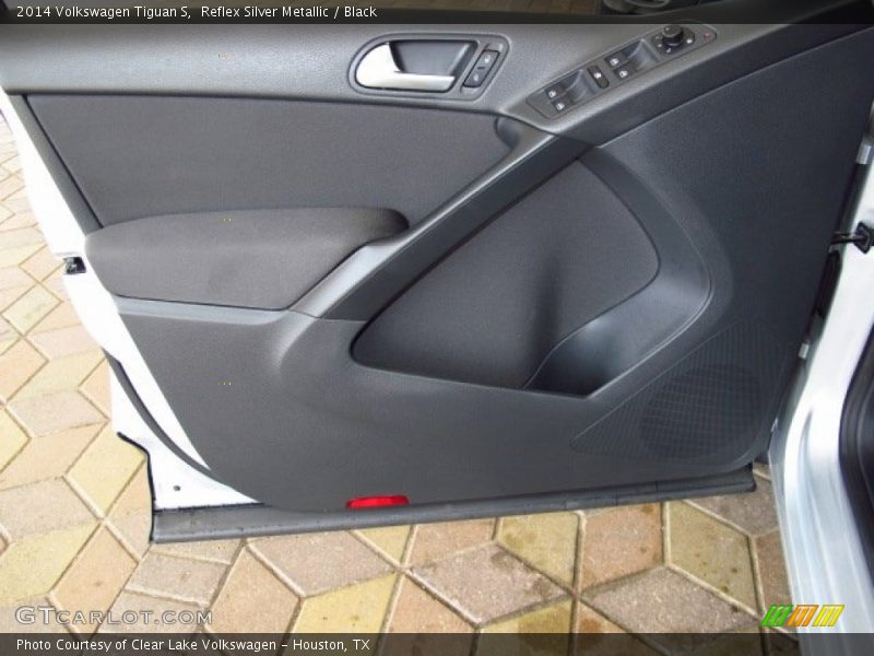 Reflex Silver Metallic / Black 2014 Volkswagen Tiguan S