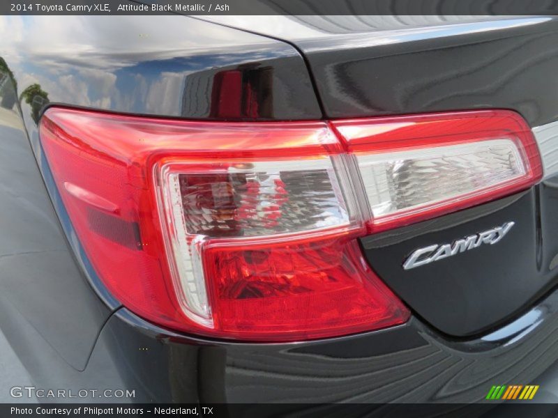 Attitude Black Metallic / Ash 2014 Toyota Camry XLE