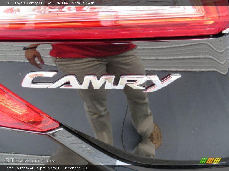 Attitude Black Metallic / Ash 2014 Toyota Camry XLE