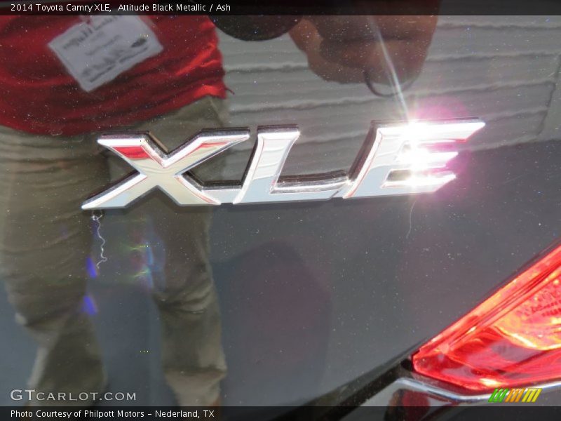 Attitude Black Metallic / Ash 2014 Toyota Camry XLE