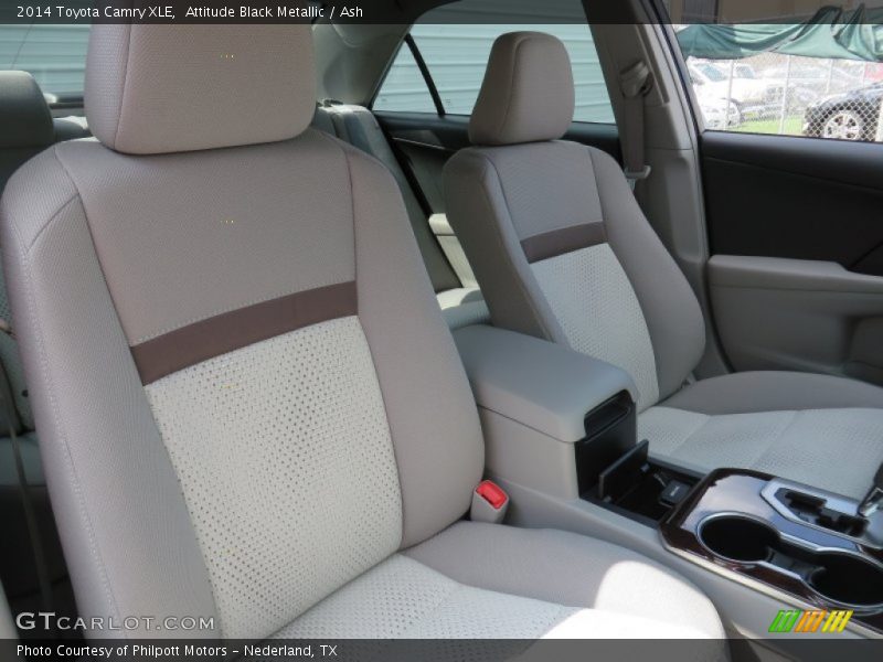 Attitude Black Metallic / Ash 2014 Toyota Camry XLE