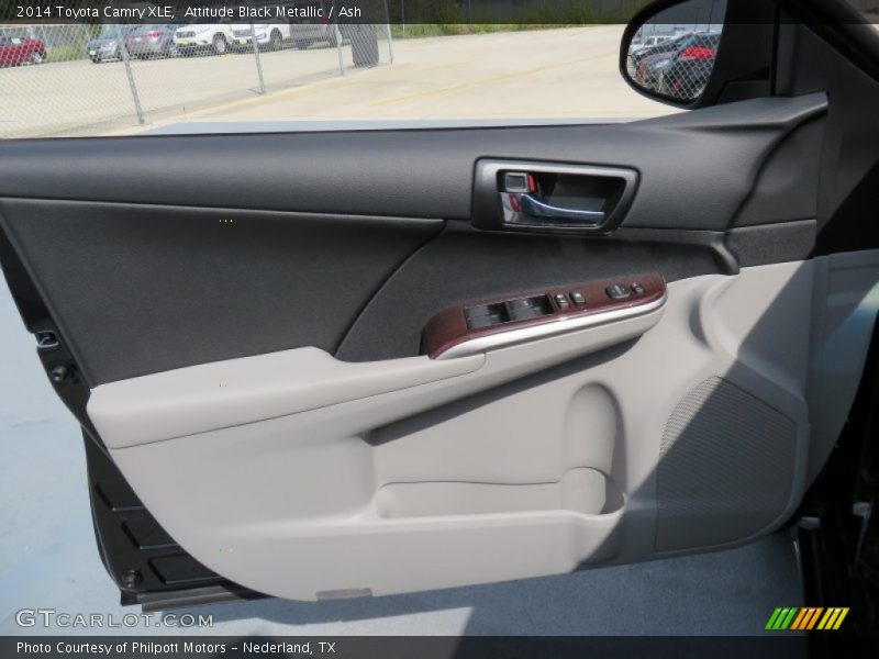 Attitude Black Metallic / Ash 2014 Toyota Camry XLE