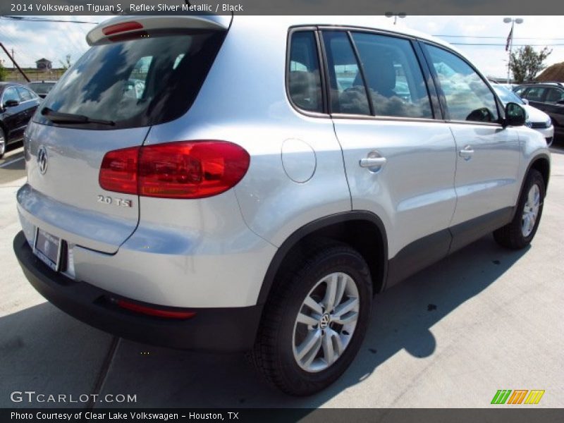 Reflex Silver Metallic / Black 2014 Volkswagen Tiguan S