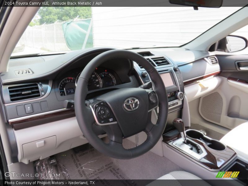 Attitude Black Metallic / Ash 2014 Toyota Camry XLE