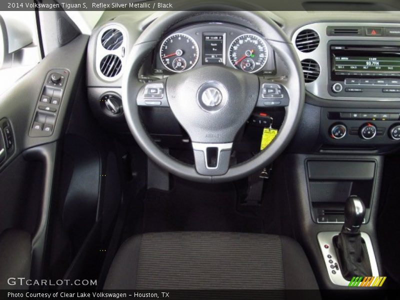 Reflex Silver Metallic / Black 2014 Volkswagen Tiguan S